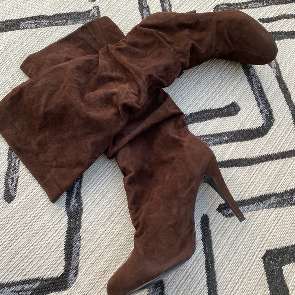 High heeled Boots